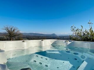  Villa � vendre 8 pi�ces 