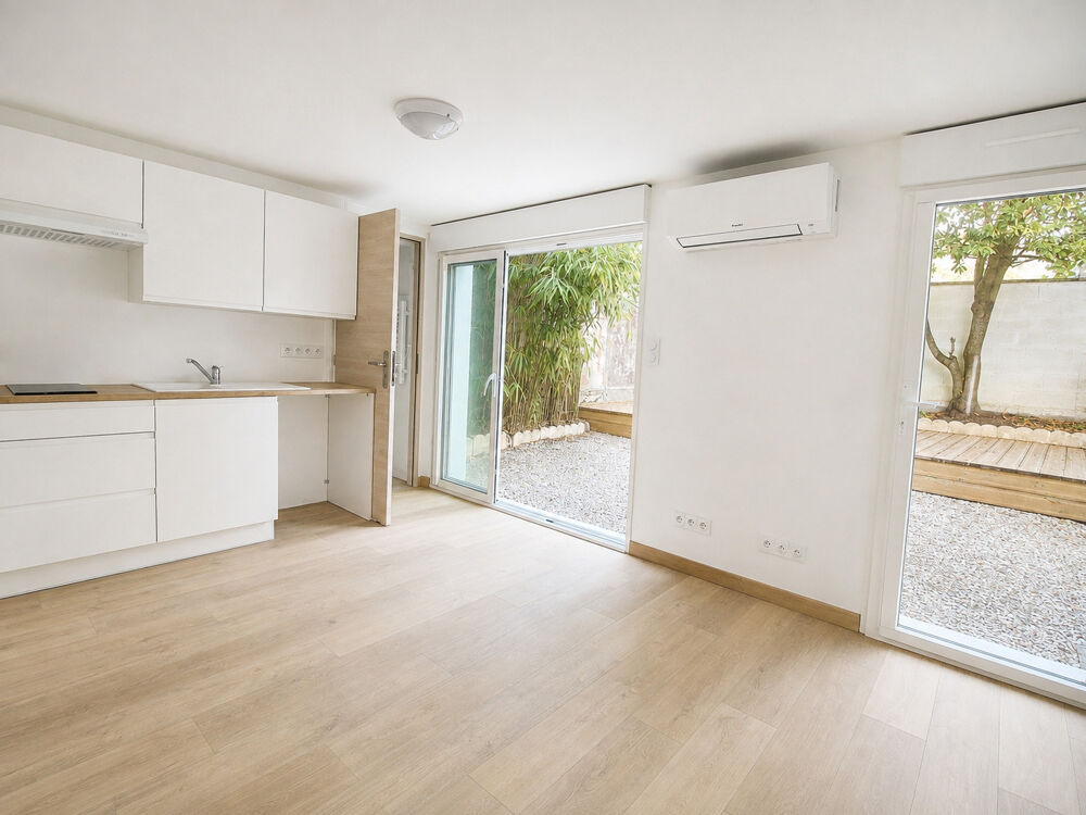 Vente Appartement STUDIO rénové avec cour privative de 40 m2 - HYPER-CENTRE Royan