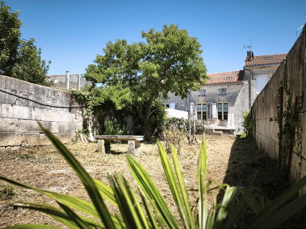 Maison 6 pièces 166 m² · à Pons · 166 m² · 178 000 €