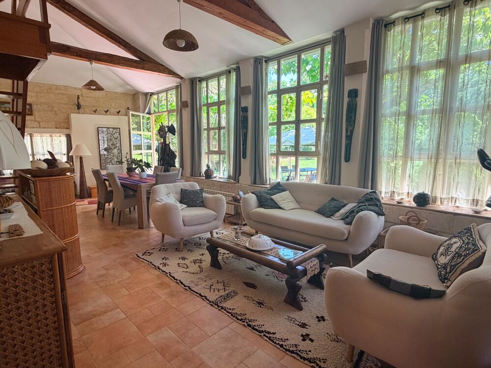 à vendre  Propriété/château Uzès (30700)