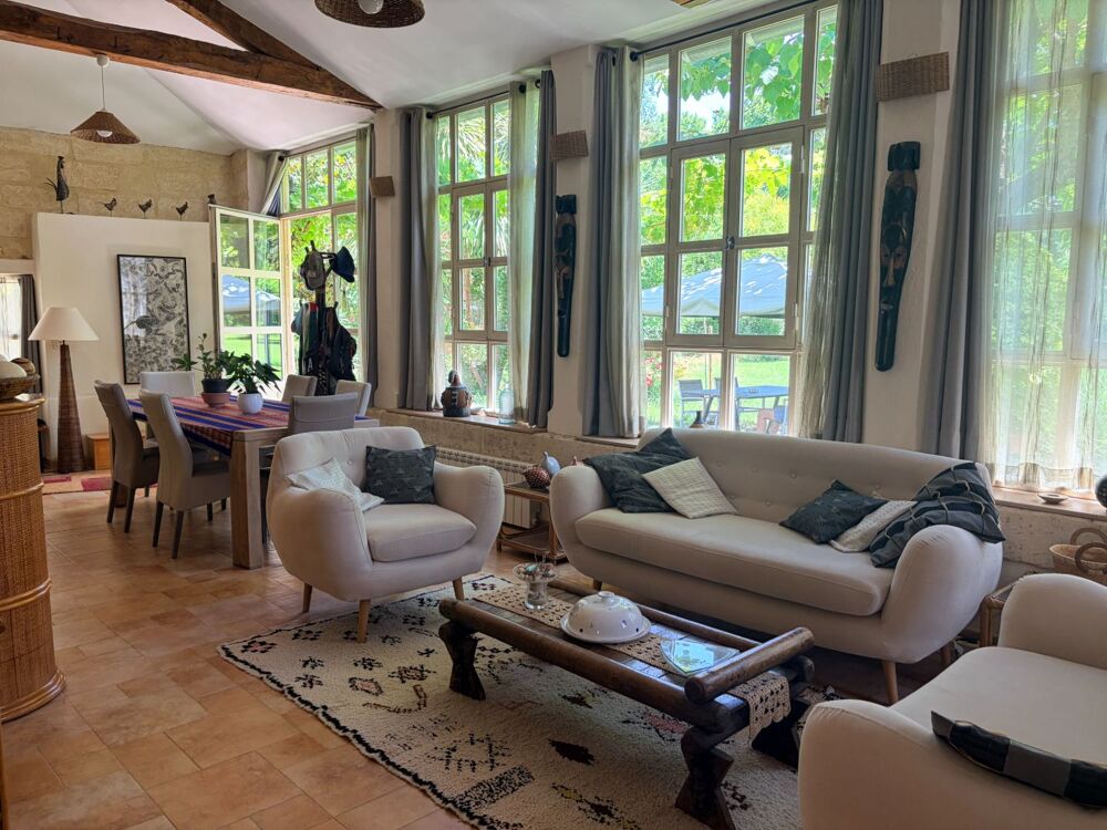 à vendre  Propriété/château Uzès (30700)