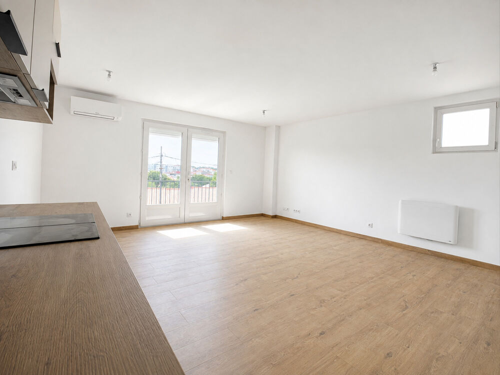 Vente Appartement ROYAN CENTRE-VILLE – DERNIER ÉTAGE, BALCON ET VUE MER Royan
