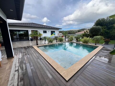   Superbe villa � vendre avec piscine sur AFA Villa - 6 pi�ce(s) - 205 m�
