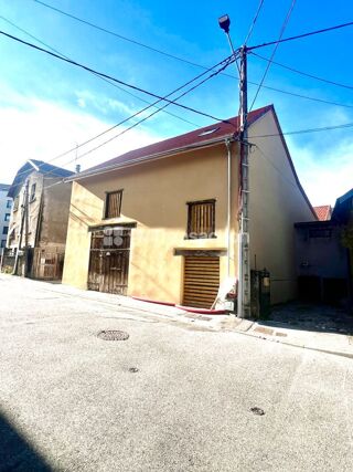  Immeuble à vendre 12 pièces 235 m²