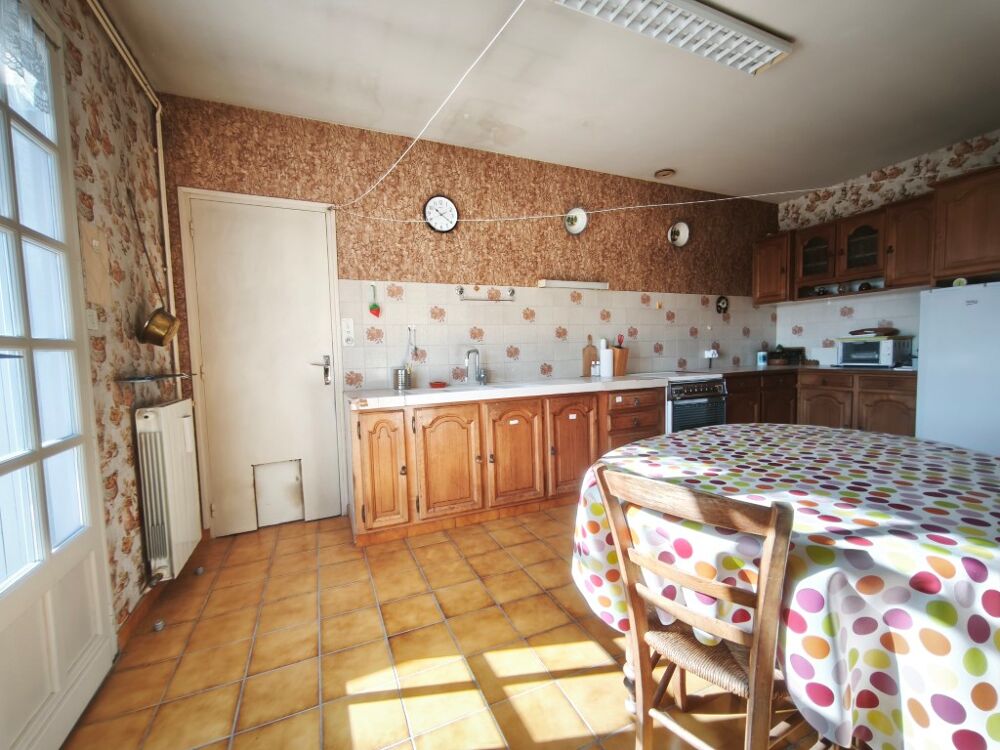 PONS CENTRE-VILLE  MAISON DE PLAIN-PIED AVEC BELLE VUE DÉGAGÉE