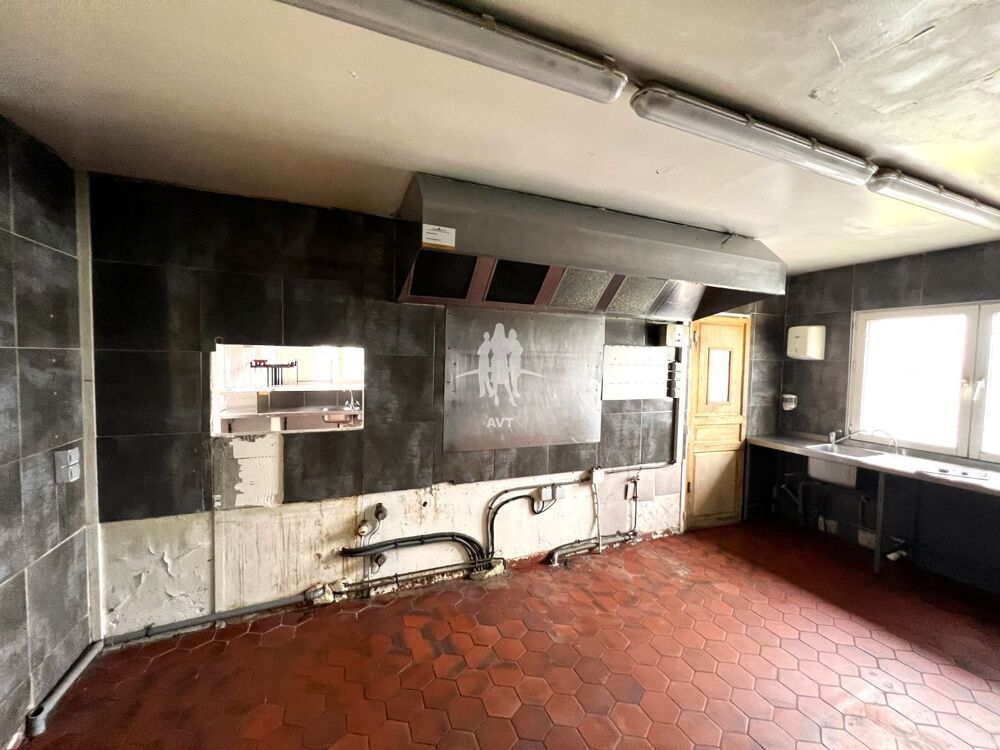   A vendre , Douains ( 27120 ) restaurant 147 m2 ,  murs et fonds Douains