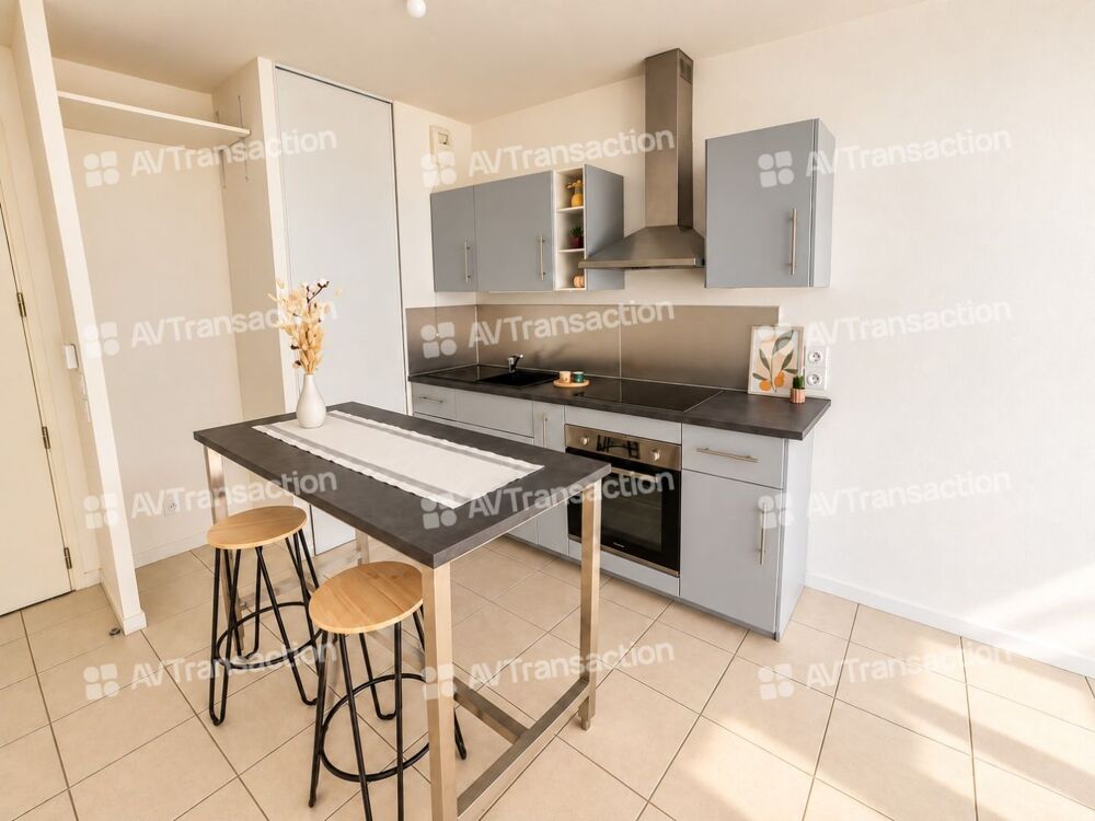 Vente Appartement T2 DE 43 m² de 2017-Balcon- GARAGE -METRO REPUBLIQUE/GRATTE CIEL Villeurbanne
