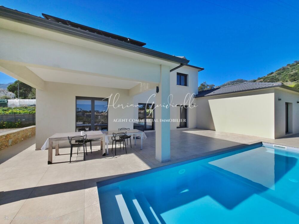 Villa contemporaine de 178 m² avec piscine - Agliani