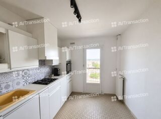 Vente Appartement T4 DE 83M² – 3 CHAMBRES – BALCON – PARKING PRIVATIF ET CAVE Bron