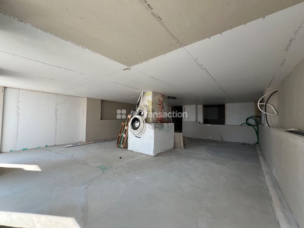 Local professionnel 80 m²  Centre-ville Ajaccio, secteur Rossin