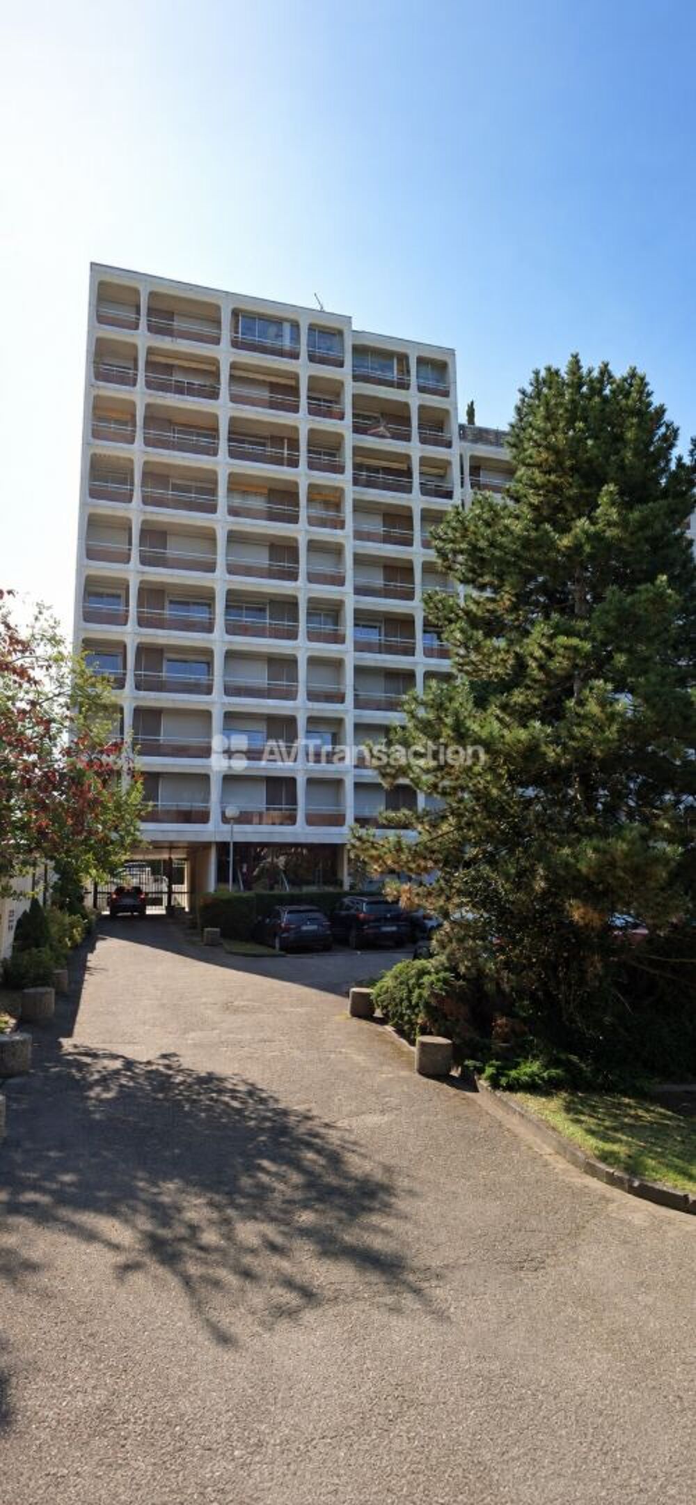 Vente Appartement BEL APPARTEMENT 38 M² avec Balcon, cave et place de parking. Vandœuvre-lès-nancy