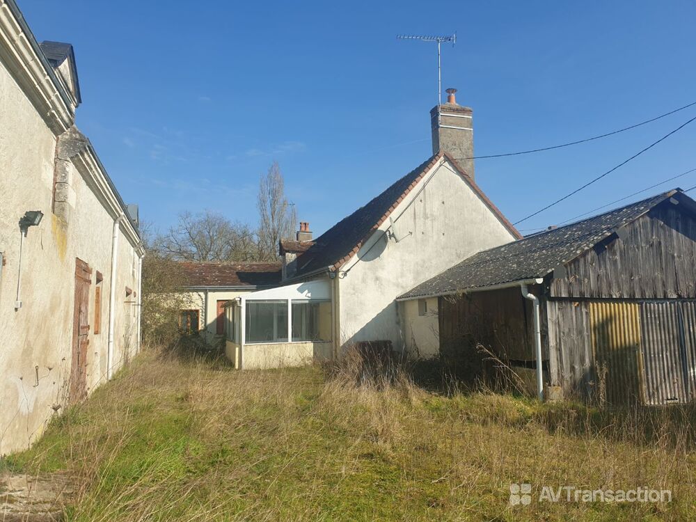 Longère de 1880 avec travaux à Villeloin-Coulangé