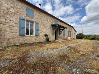  Villa  vendre 15 + pices 444 m