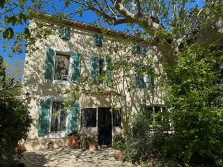  Villa à vendre 15 + pièces 500 m²