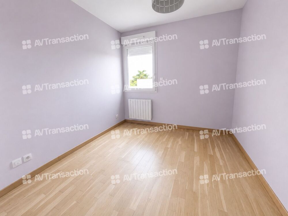 Vente Appartement DECINES CENTRE - T3 Récent de 60.1m² -Balcon - Garage Décines-charpieu