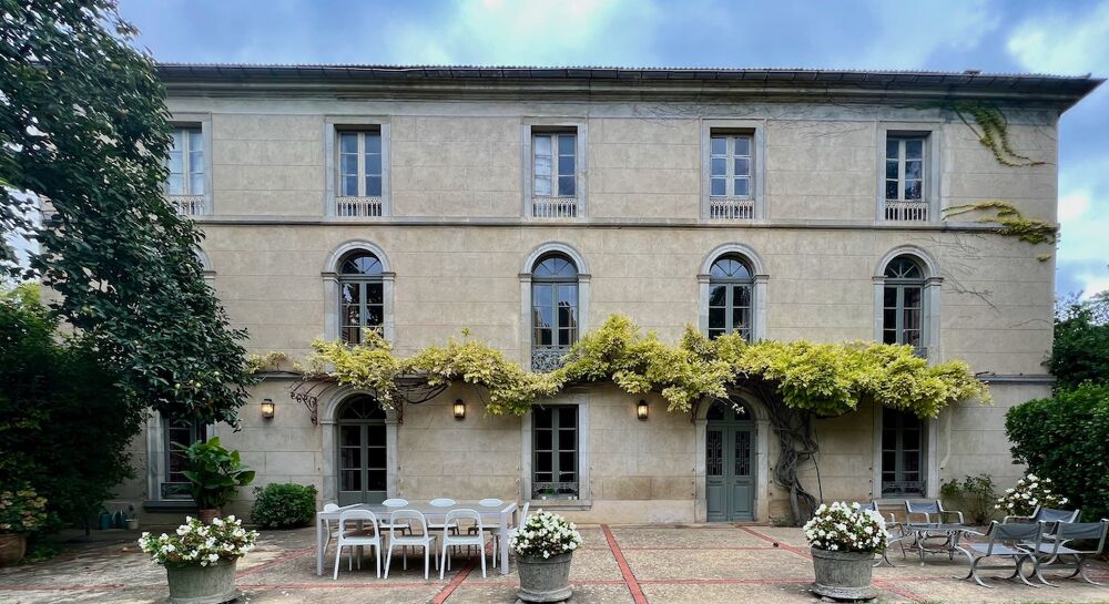 Domaine avec Maison de Maitre et ses dépendances.