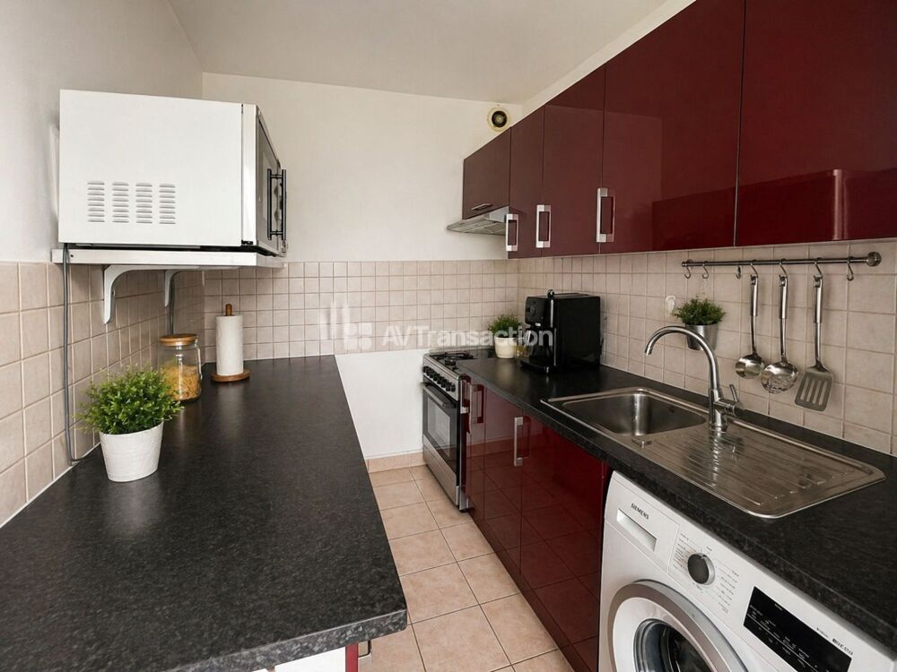 Vente Appartement Appartement 2 pièces 55 m² avec balcon - Cave et Parking Paris 11
