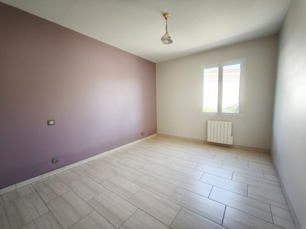 Vente Maison JONZAC – PAVILLON DE PLAIN-PIED – DPE C – À 2 KM DU CENTRE-VILLE Saint germain de lusignan