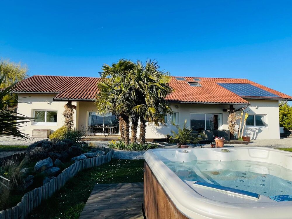 Superbe villa avec vue dégagée et grand terrain