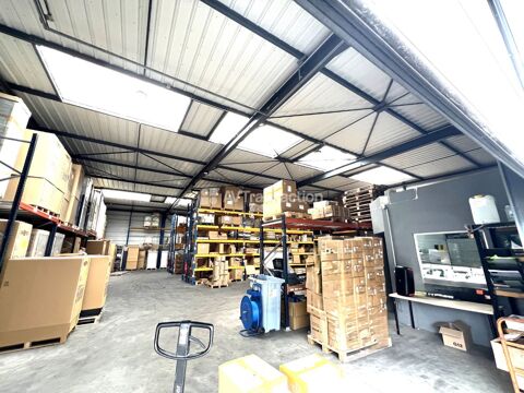   A vendre , Evreux ( 27000 ) local d'activité  , 1090 m2 