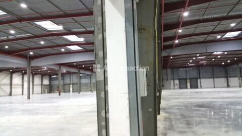   A vendre , Louviers ( 27400 ) , local d'activité  10670 m2 
