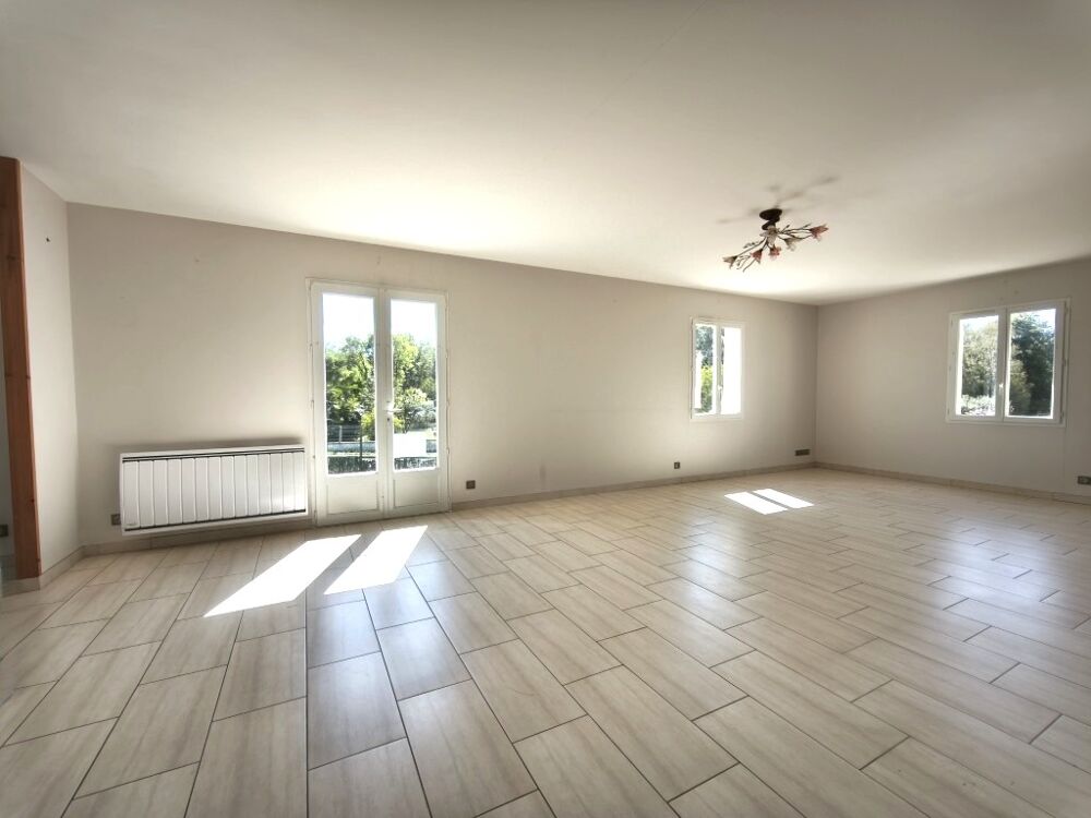 Vente Maison JONZAC – PAVILLON DE PLAIN-PIED – DPE C – À 2 KM DU CENTRE-VILLE Saint germain de lusignan