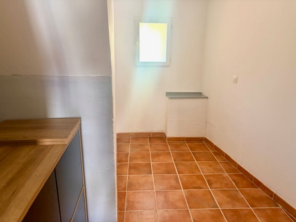 Vente Immeuble Immeuble de rapport centre ville Caissargues Rentabilité 8,15 % Caissargues