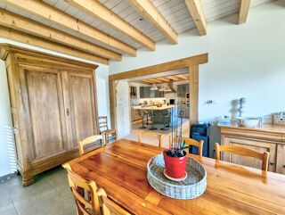  Villa  vendre 7 pices 220 m