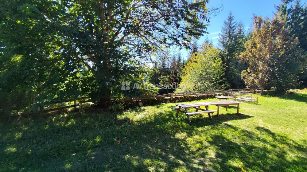 Vente Villa Au calme, séjour 82m2,  4 chambres, piscine, 10 hectares Chaumély
