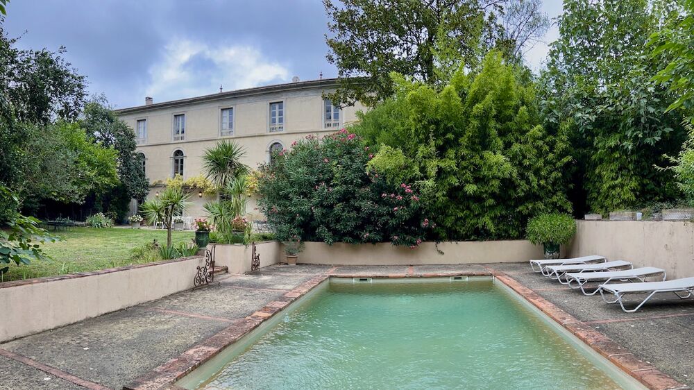 Domaine avec Maison de Maitre et ses dépendances.