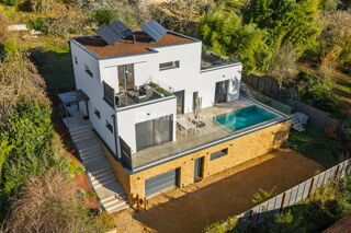  Villa � vendre 8 pi�ces 204 m� Saint-cyr-au-mont-d'or