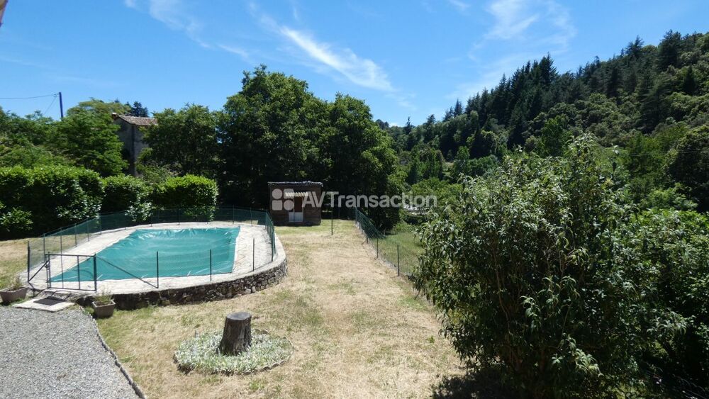 Villa avec piscine et jardin