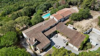  Propriété/château à vendre 12 pièces 800 m²