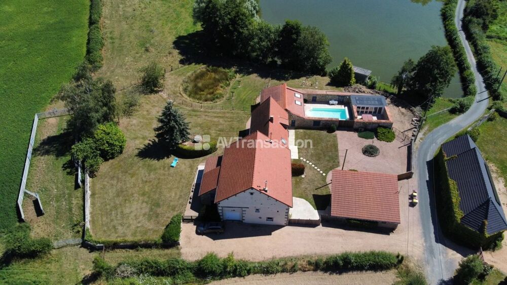 Vente Villa Allier : Propriété avec 2 Gîtes et 3761 m2 de terrain Hyds