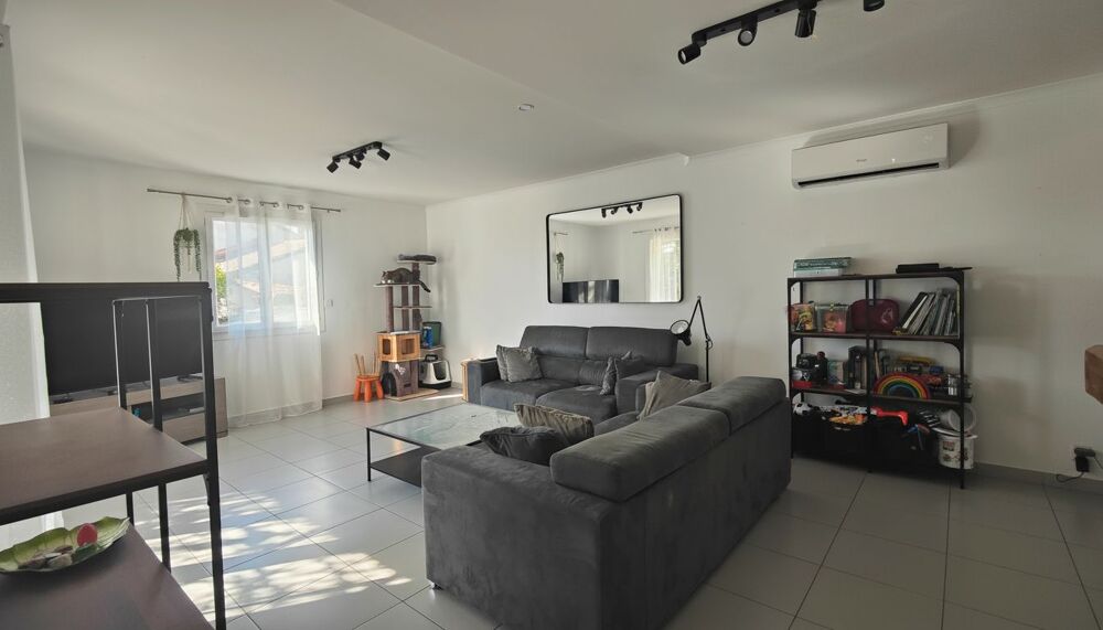 Vente Maison Maison plain pied , cœur de village avec jardin Manduel