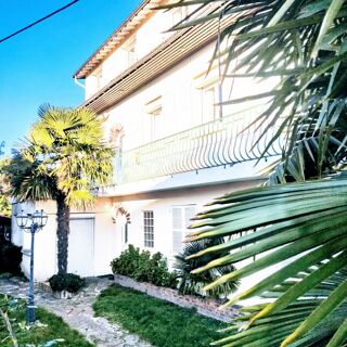  Maison à vendre 12 pièces 329 m²