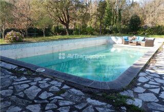  Villa � vendre 10 pi�ces 282 m�