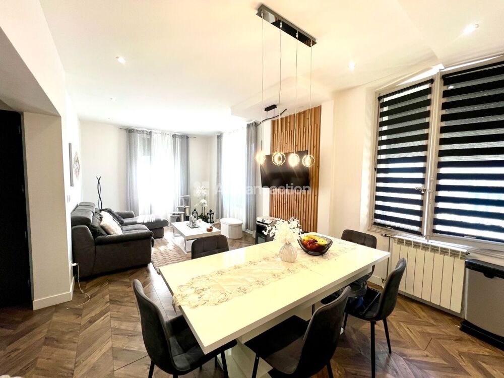 Maison constituée de 3 appartements indépendants