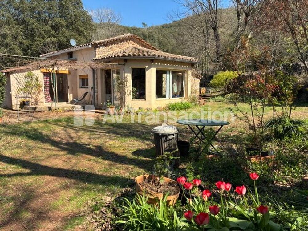 Vente Maison Deux maisons, un studio, dépendances sur 26 hectares Thoiras-corbès