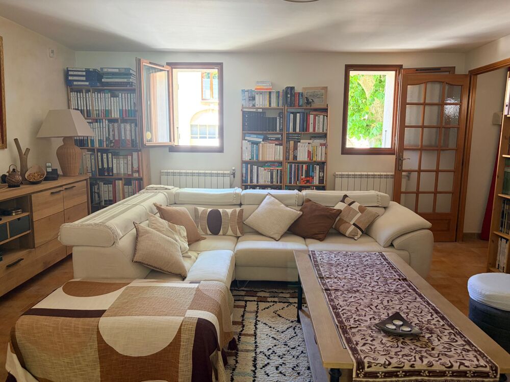 à vendre  Propriété/château Uzès (30700)