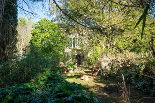 Villa � vendre 15 + pi�ces 500 m�