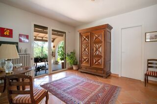  Villa � vendre 6 pi�ces 220 m�