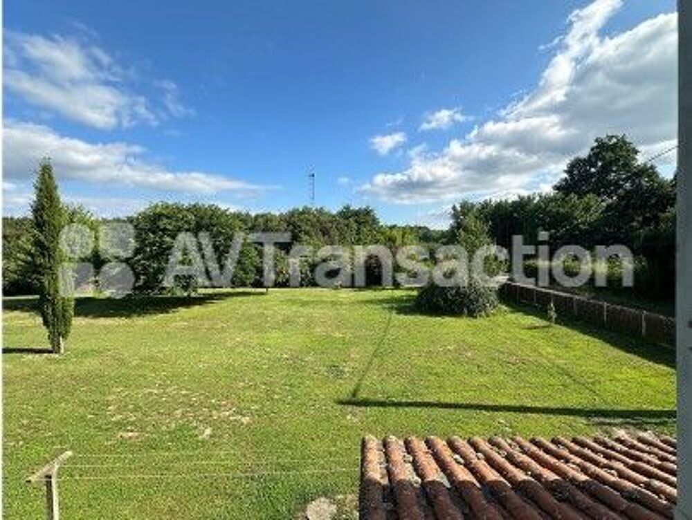 Propriété de caractère avec dépendances et piscine  872 000 €