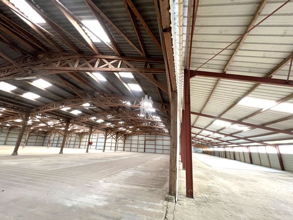   A vendre , Gaillon 27600 , entrepots 4100 m2 , terrain 26 000 m2 Gaillon