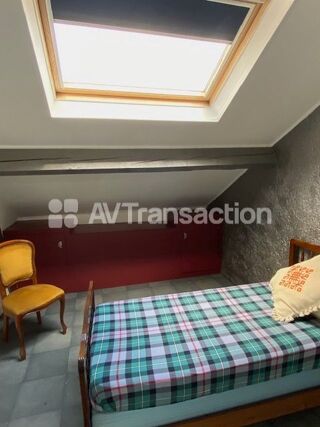  Appartement à louer 3 pièces 98 m²