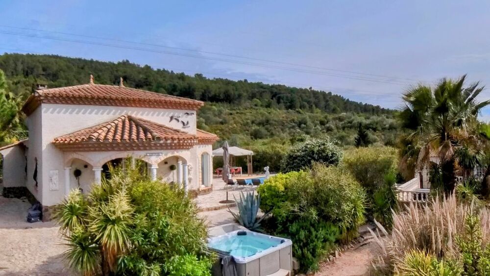 Villa Méditerranéenne Exclusive (100 m²) avec vue panoramique.