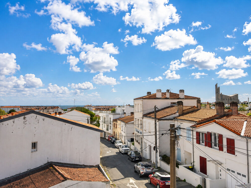 Vente Appartement ROYAN CENTRE-VILLE – DERNIER ÉTAGE, BALCON ET VUE MER Royan