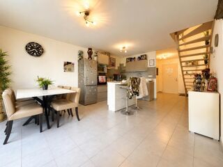  Maison à vendre 5 pièces 97 m² Saint-pierre-en-faucigny
