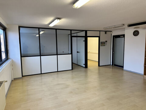 LOCAL PROFESSIONNEL / BUREAUX DISPONIBLE DE SUITE 1350 68200 Mulhouse