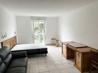  Appartement à louer 1 pièce 35 m²